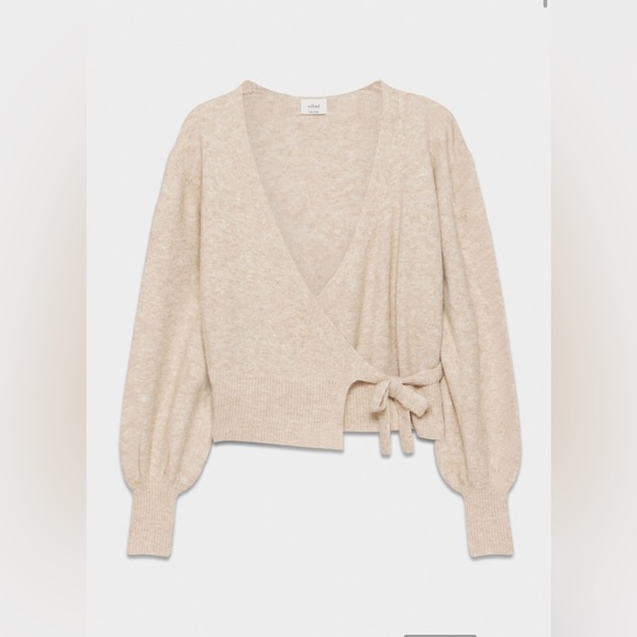 NWT Aritzia Wilfred Cassidy Sweater in Heather Light Oatmeal V-Neck Wrap Small - Picture 7 of 12
